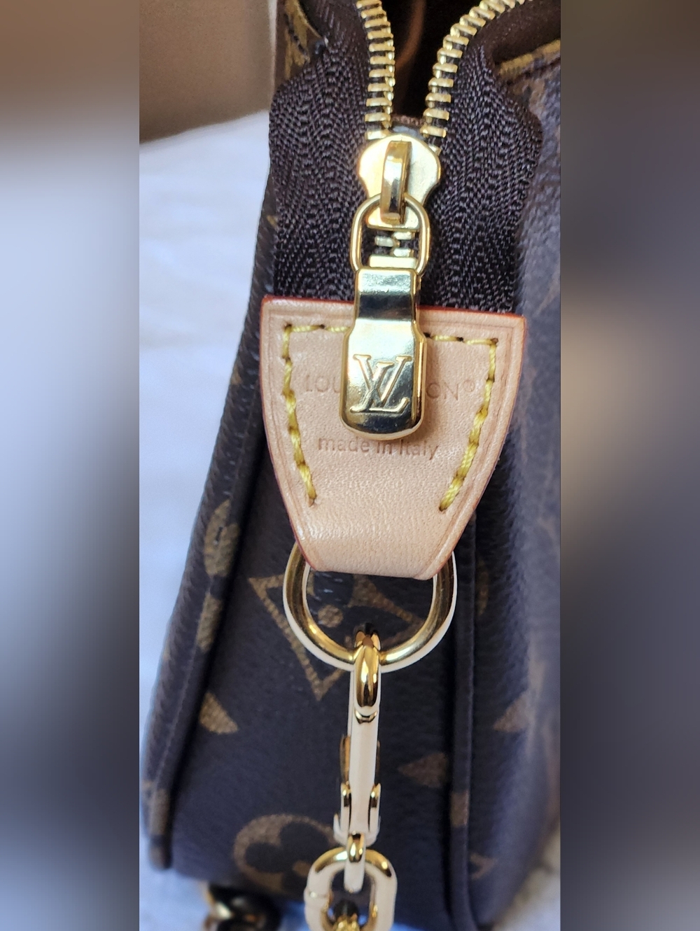 Louis Vuitton Monogram Pochette Accessoires - M82766 - Picture 4 of 14